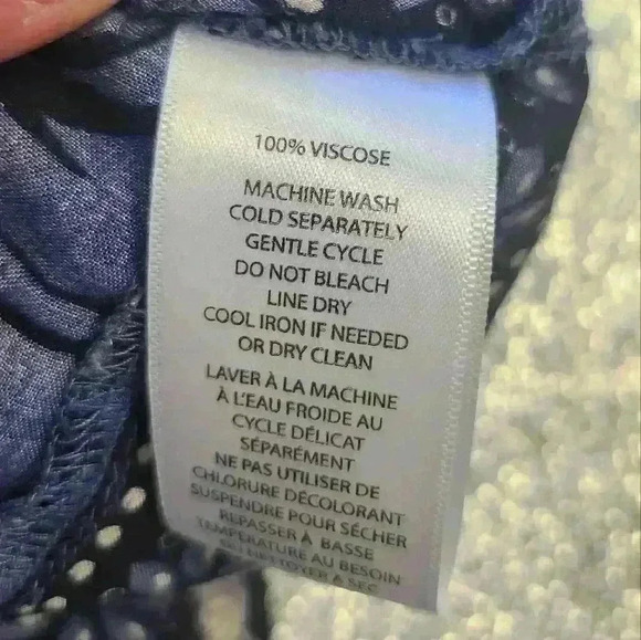 Women's light weight paisley long sleeve top - Picture 3 of 6